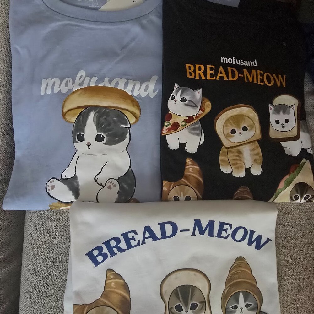 Mofusand Cat Cotton T-Shirt bundle Women Size 13 fit women medium NWT
